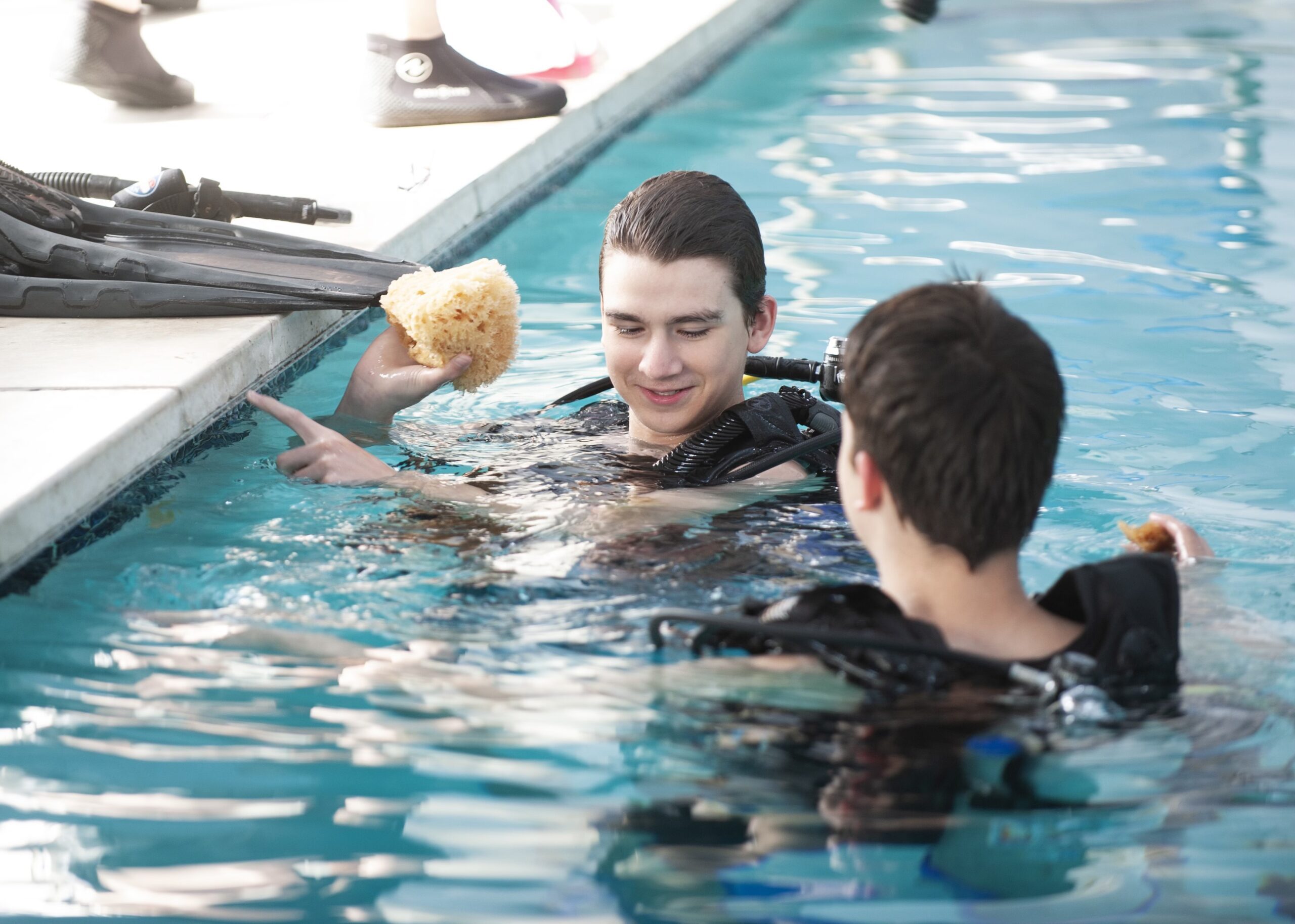the science of scuba therapy helps individuals with disabilities and ailments find relief